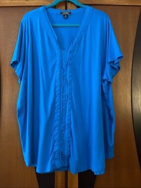 Lands' End Plus Size V-Neck Short Sleeve Tunic w/Shirttail Hem in Bright Blue